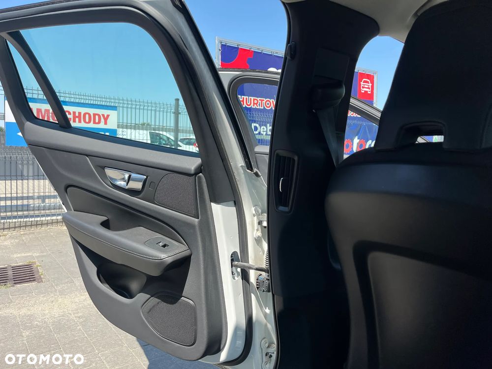 Volvo V60 B3 B Momentum Core - 15