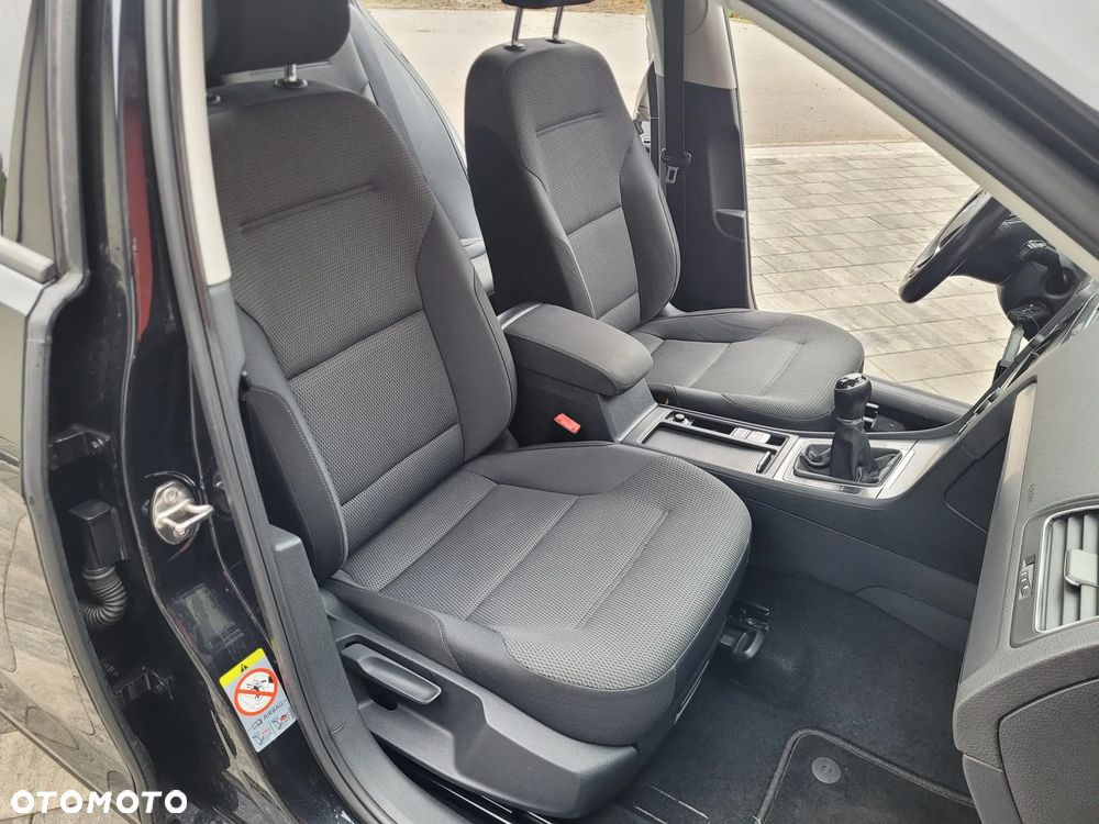 Volkswagen Golf 1.2 TSI BMT Trendline - 29