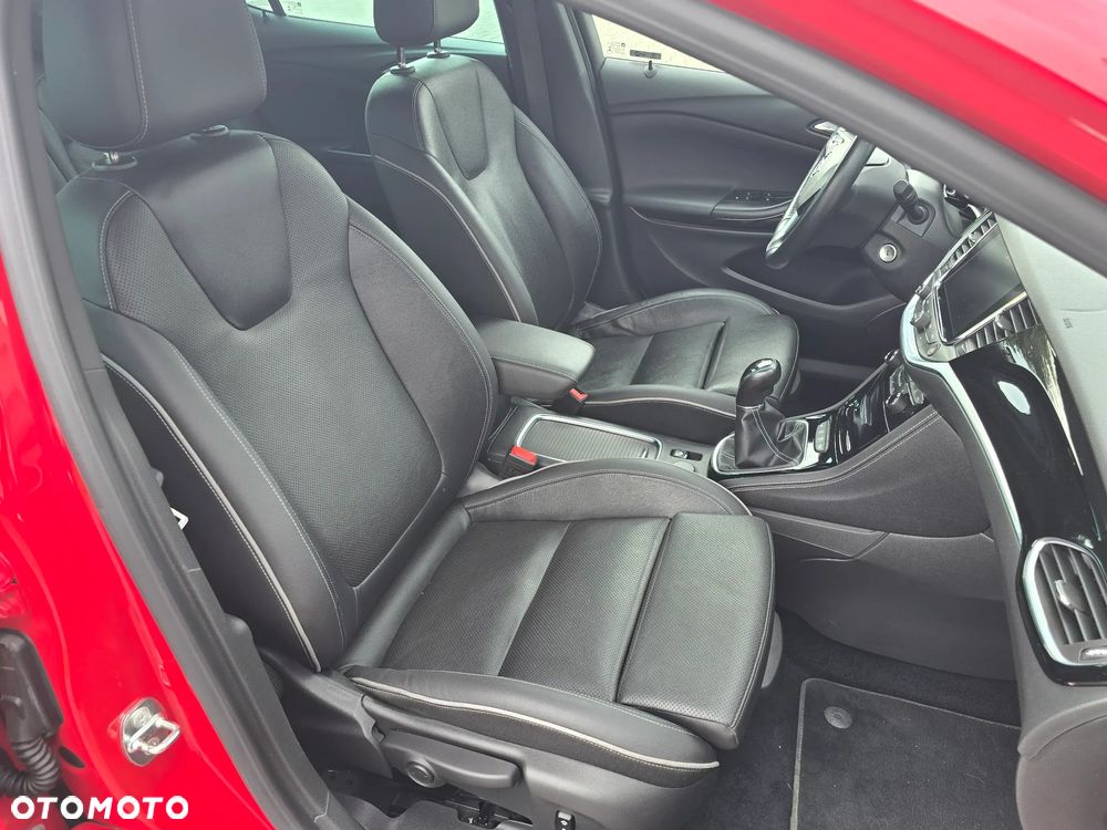 Opel Astra 1.6 CDTI Elite S&S - 11