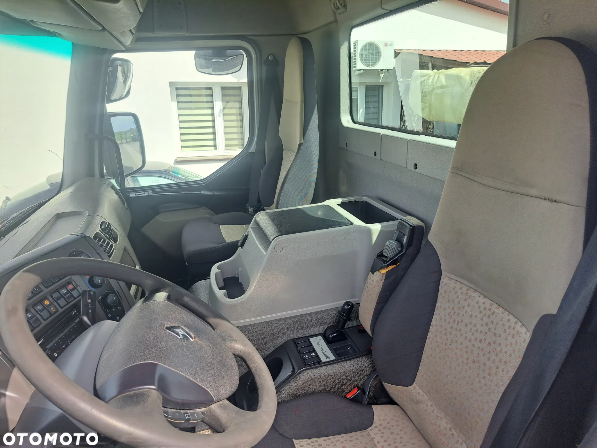 Renault Premium - 14