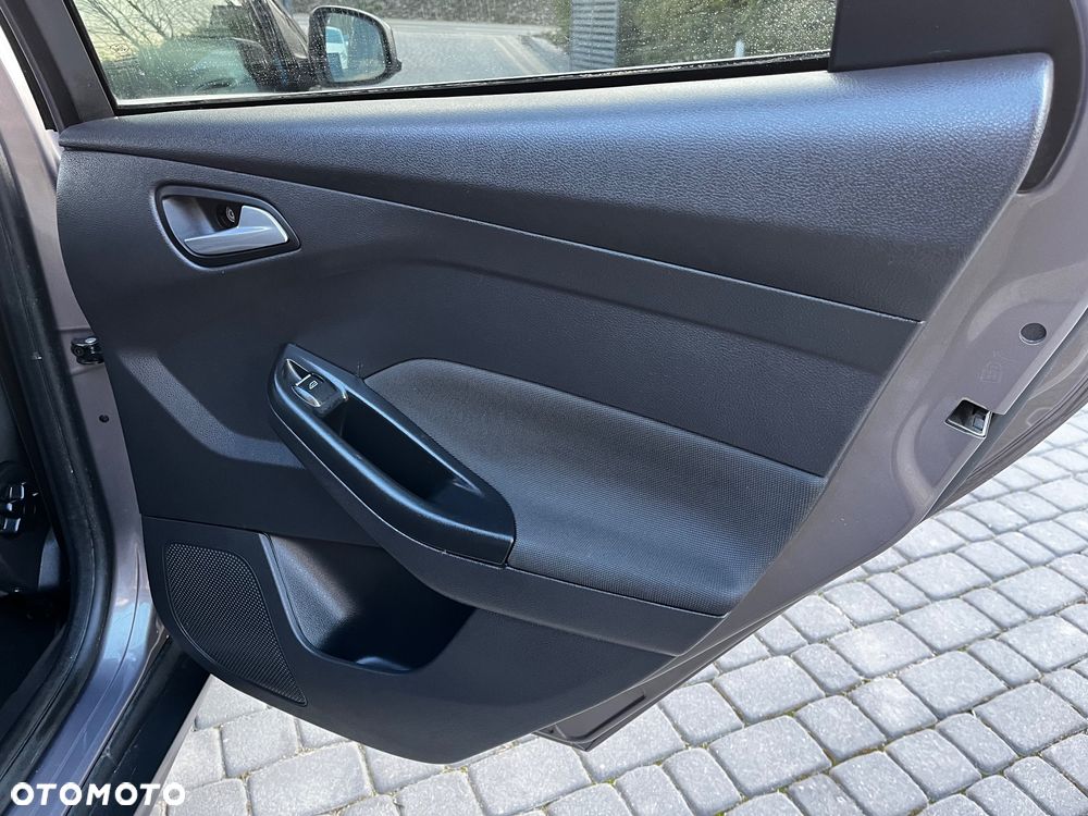Ford Focus 1.6 TDCi DPF Titanium - 19
