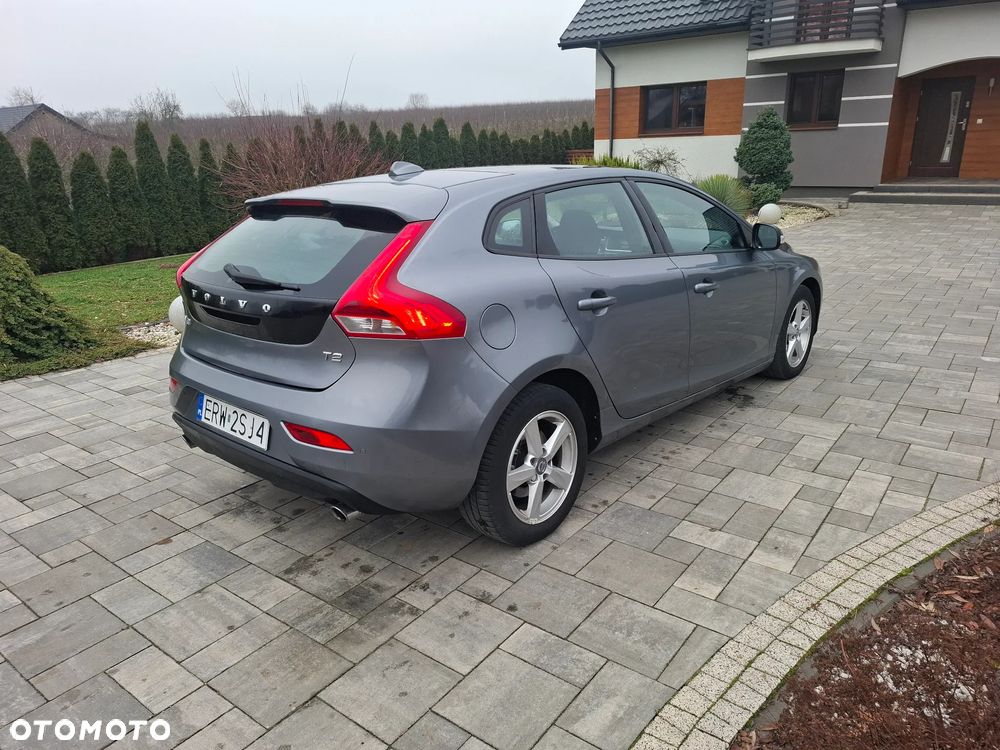 Volvo V40 T2 You - 16