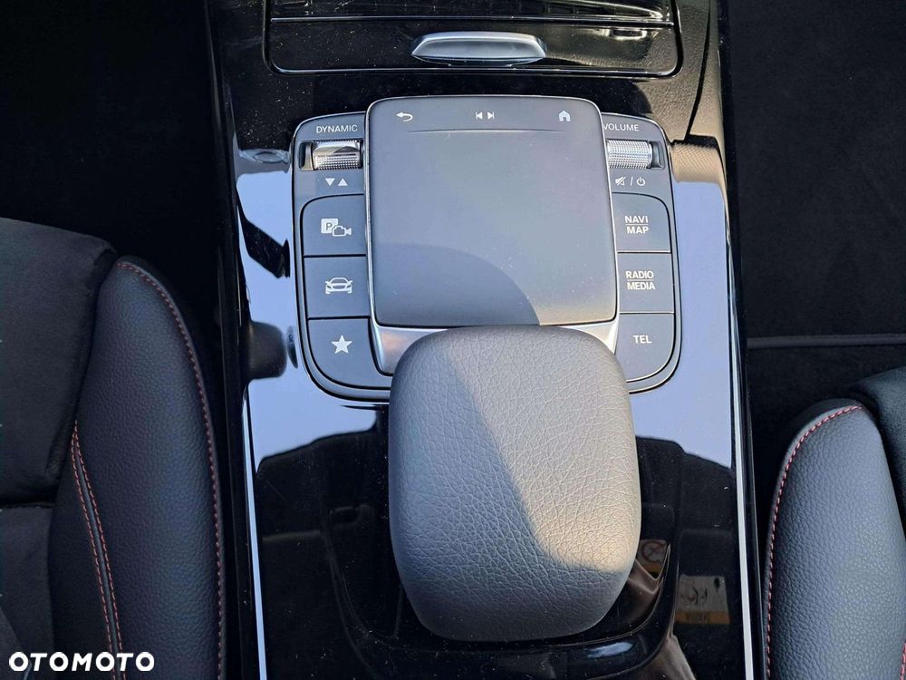 Mercedes-Benz CLA - 14