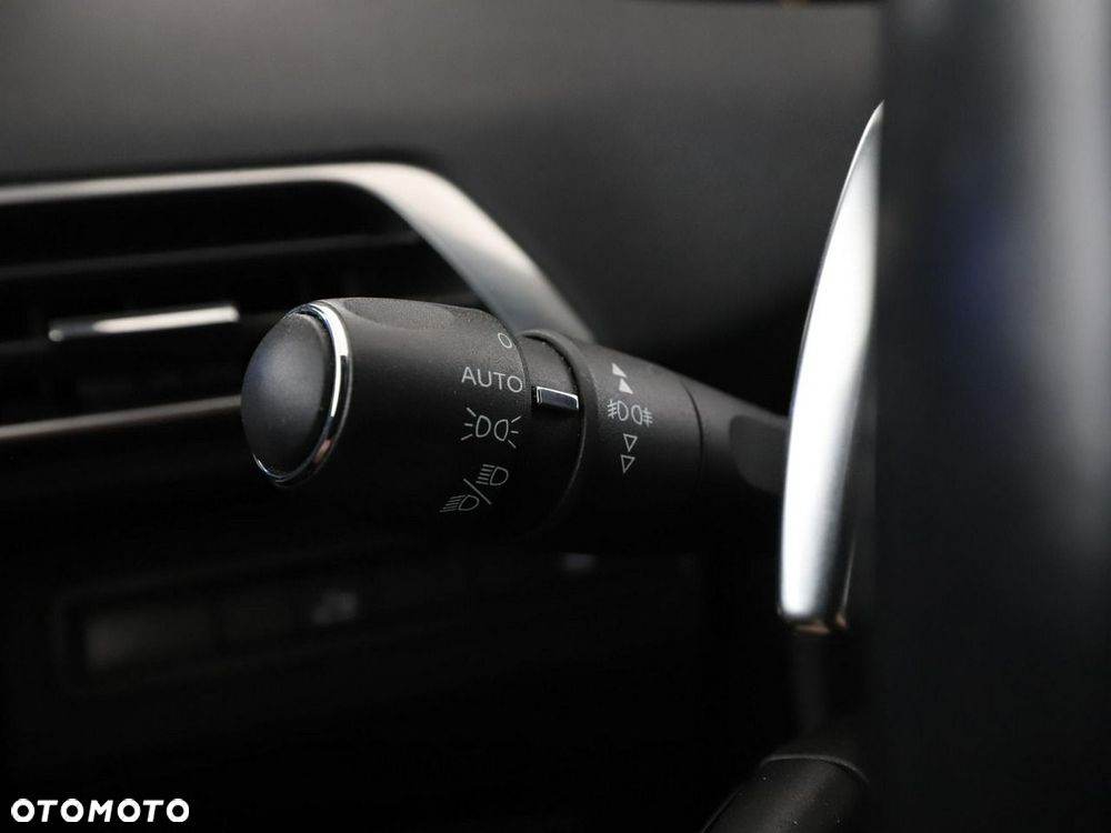 Peugeot 5008 THP 165 EAT6 Allure - 37