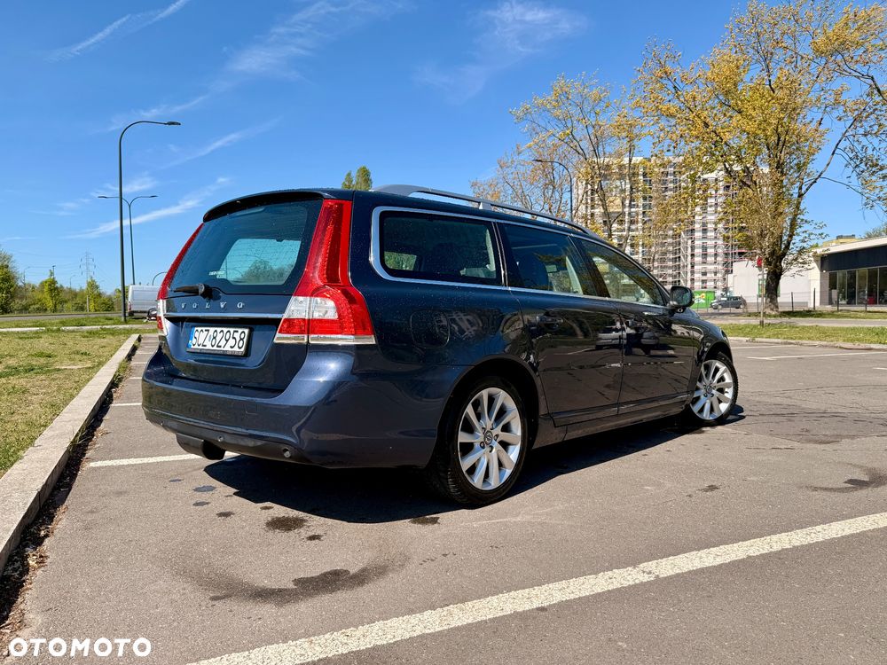 Volvo V70 D2 Summum - 3