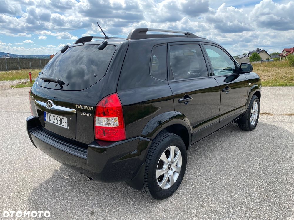 Hyundai Tucson 2.0 2WD GLS Navi - 4