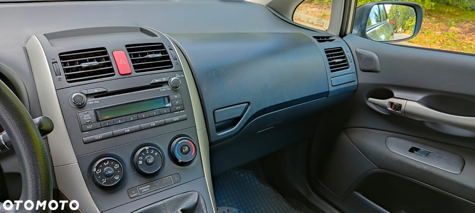 Toyota Auris - 14