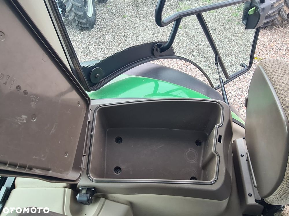 John Deere 6140R - 26