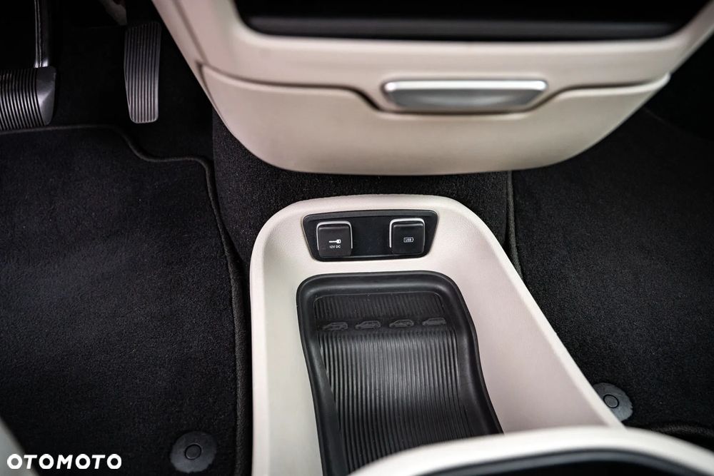 Chrysler Pacifica - 18