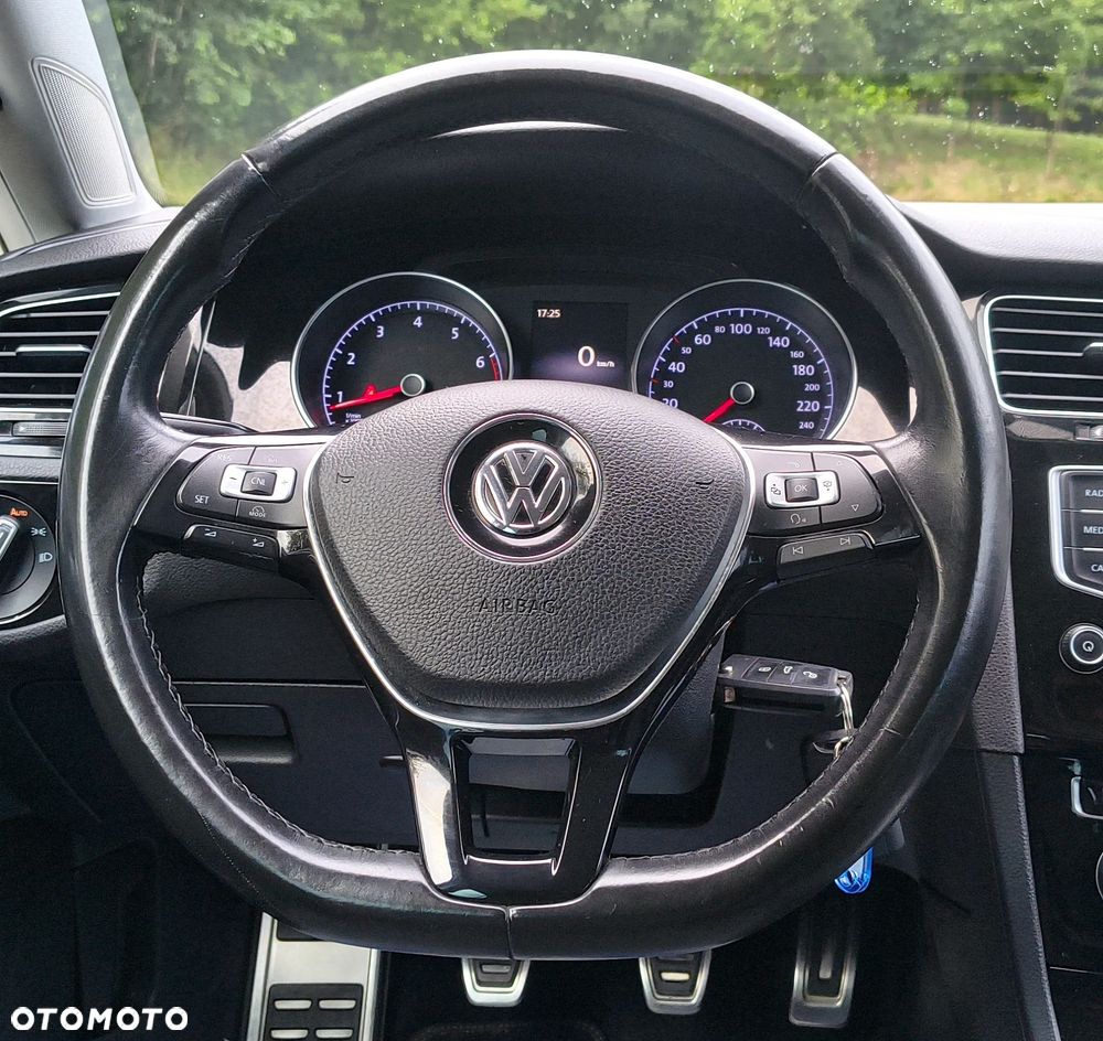 Volkswagen Golf 1.2 TSI BlueMotion Technology Allstar - 16