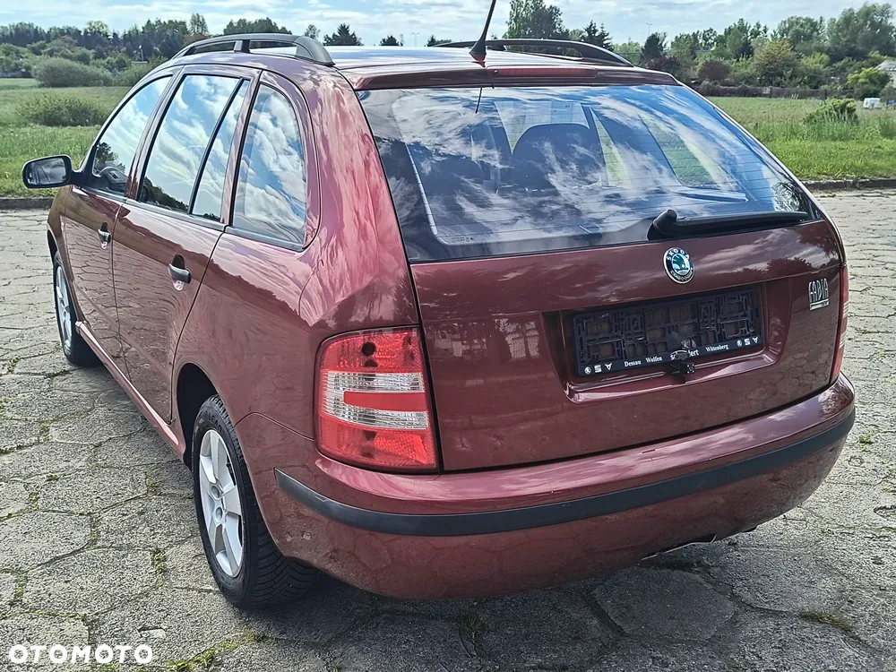 Skoda Fabia 1.4 16V Combi Comfort - 6