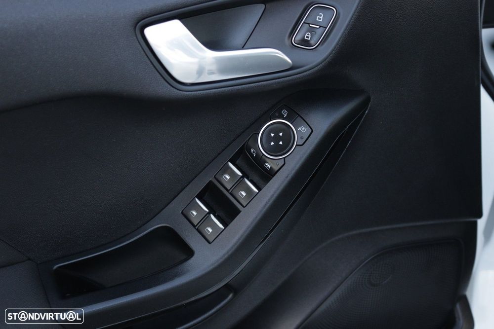 Ford Fiesta 1.5 TDCi Connected - 28