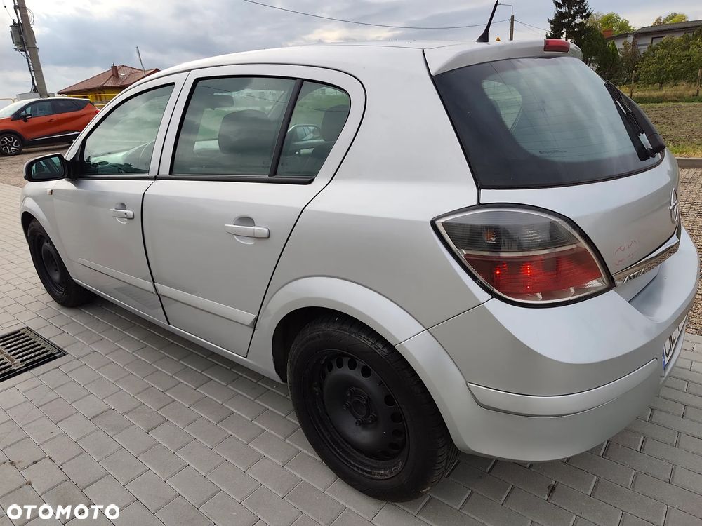 Opel Astra - 32