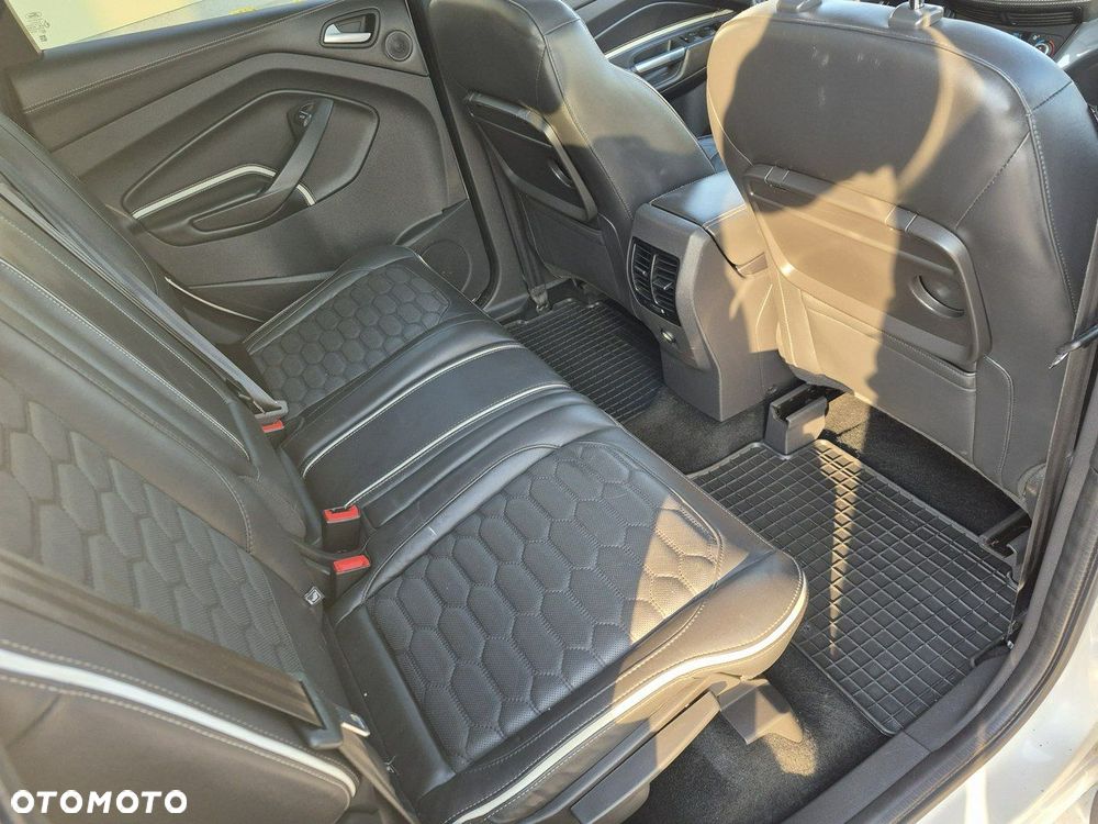 Ford Kuga - 9