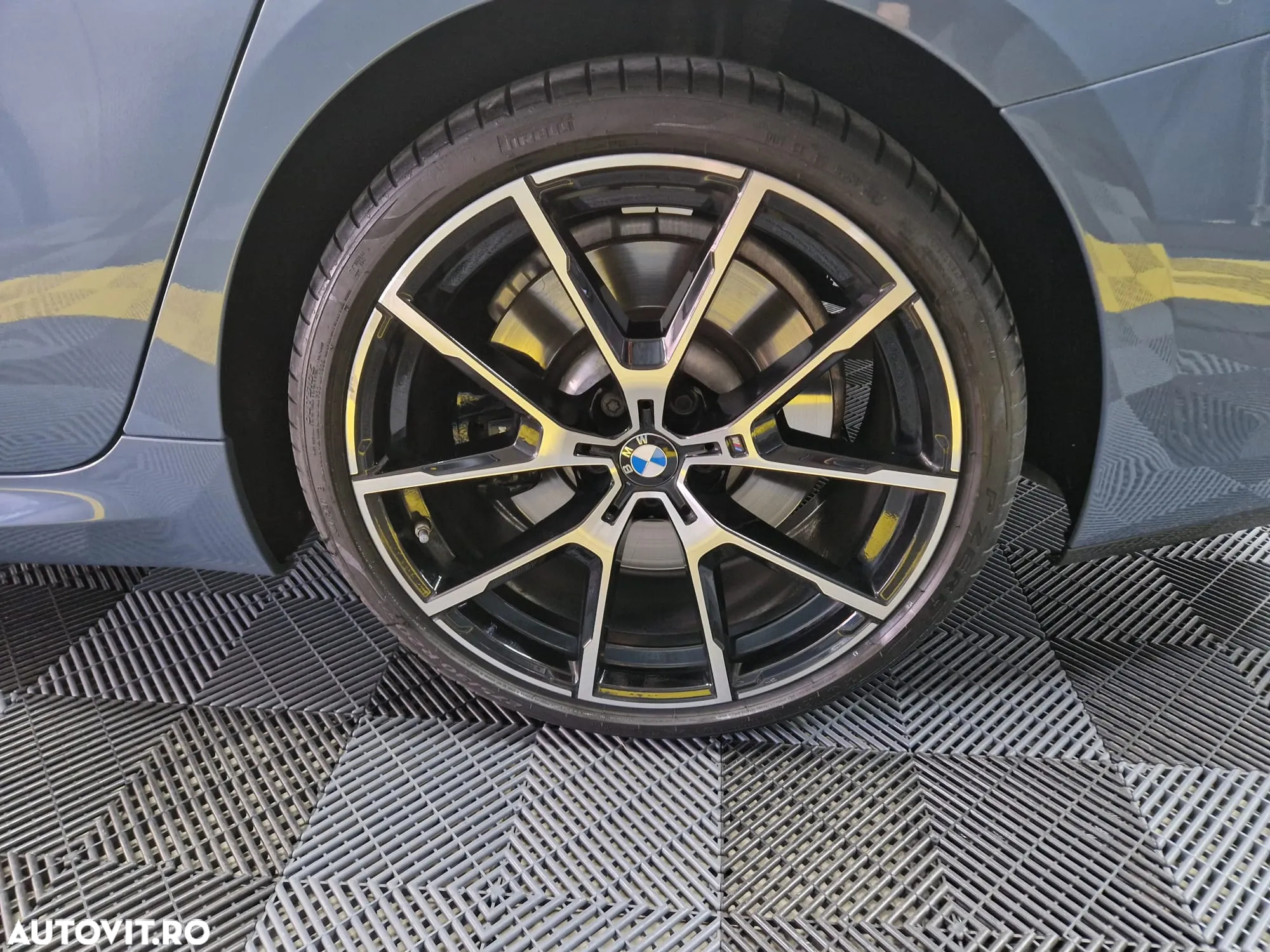 BMW Seria 8 - 11