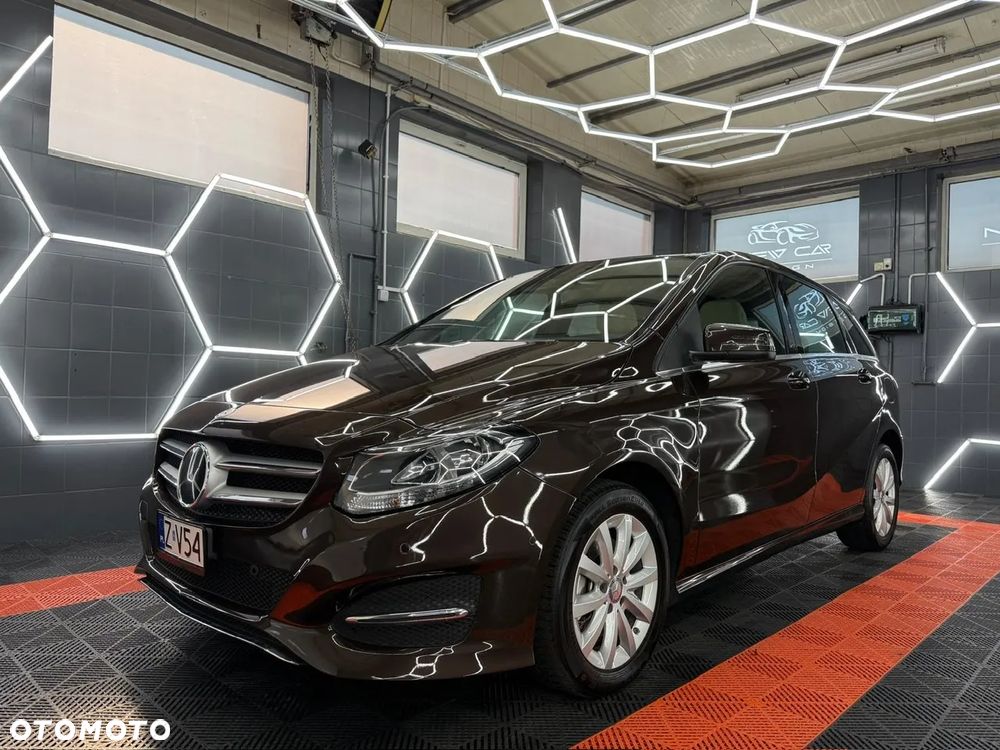 Mercedes-Benz Klasa B 180 7G-DCT AMG Line - 13