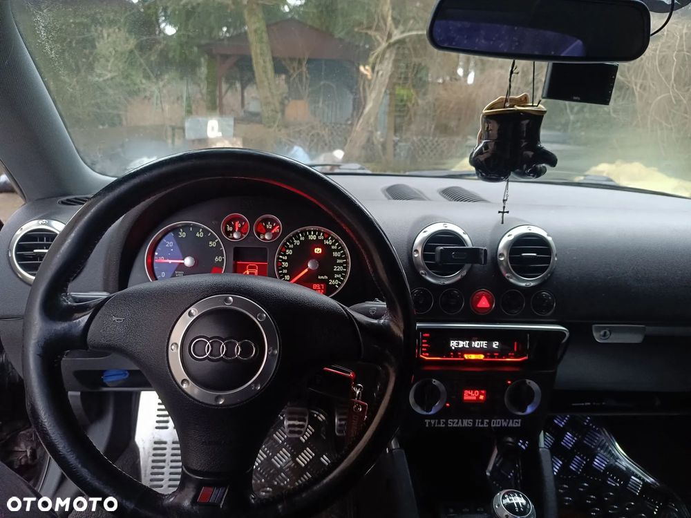 Audi TT Coupé 1.8T - 10