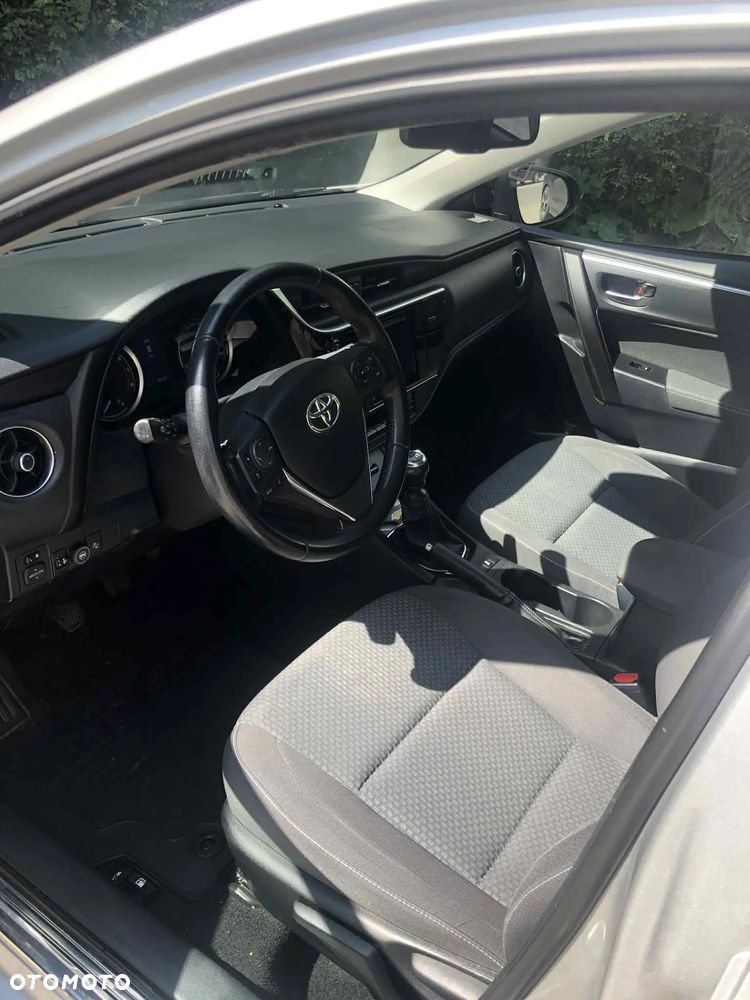Toyota Corolla 1.6 Comfort - 6