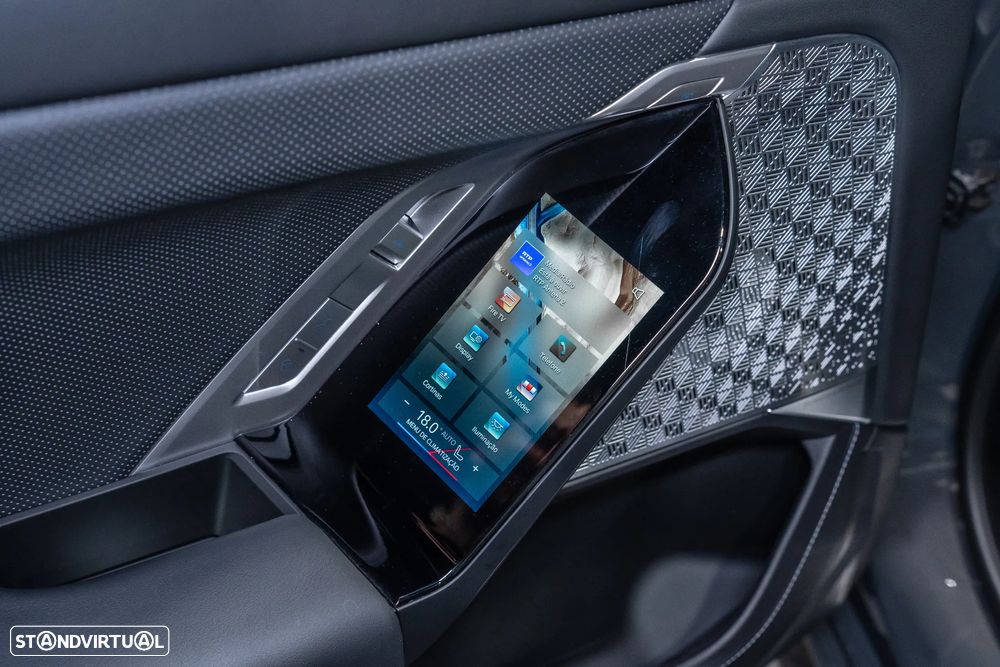 BMW 750 750e xDrive Pack Desportivo M - 31