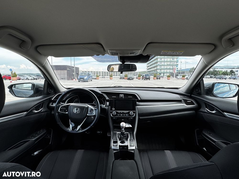 Honda Civic 1.5 VTEC Turbo Elegance Navi - 9