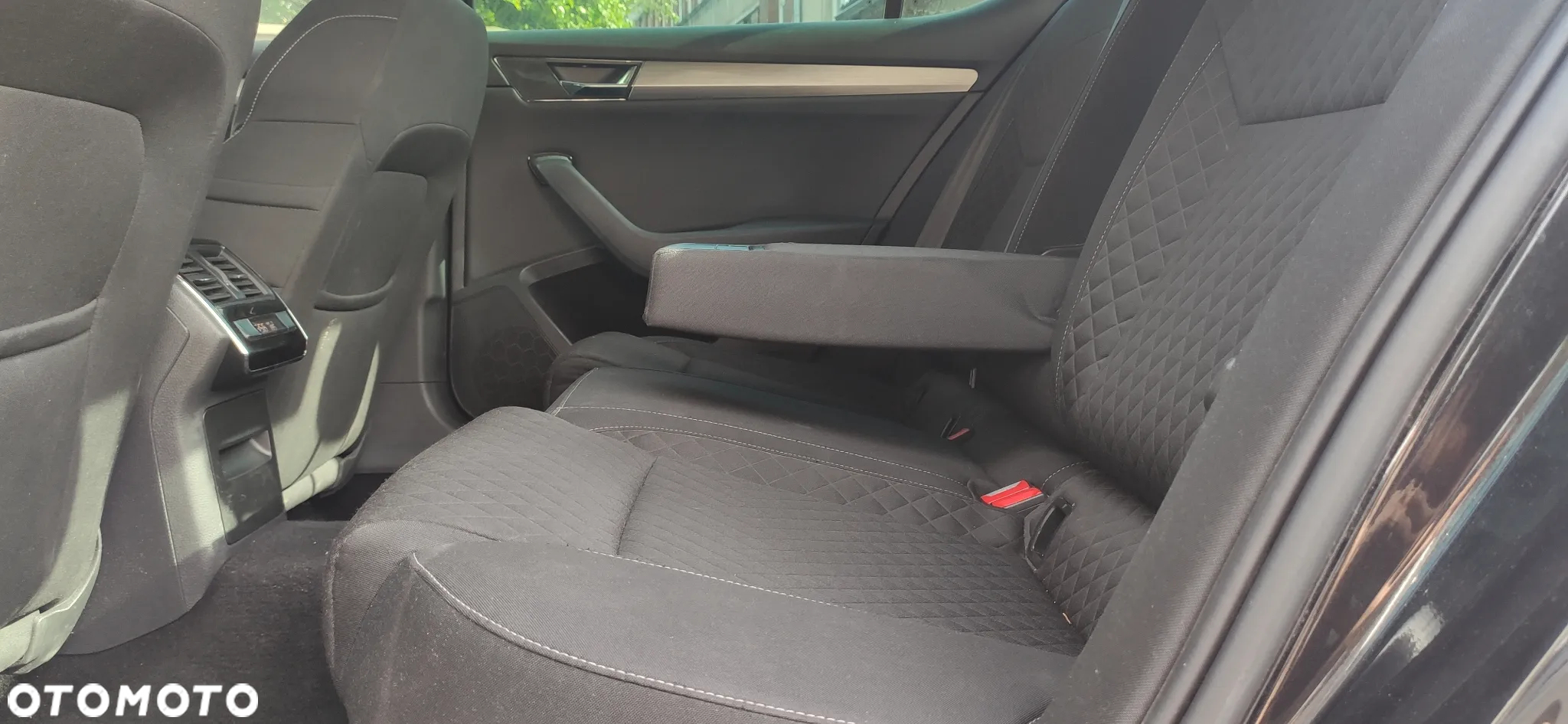 Skoda Superb 2.0 TDI SCR Ambition DSG - 18