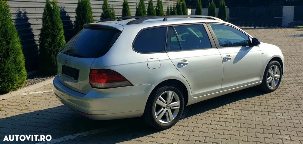Volkswagen Golf 1.6 TDI DPF MATCH - 13
