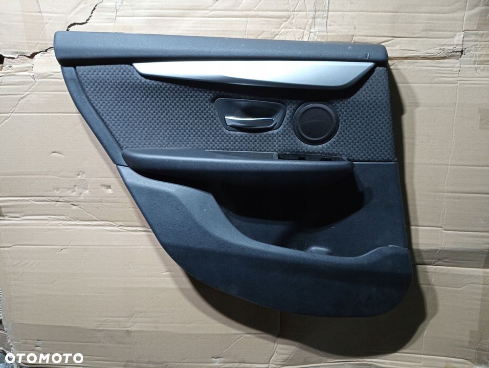 BMW F45 BOCZEK DRZWI LEWY TYŁ - 1