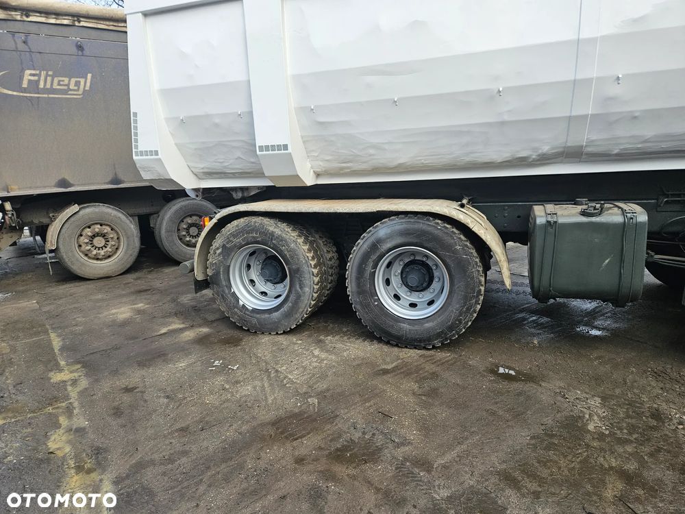 Scania 124c 470 8x4 - 9