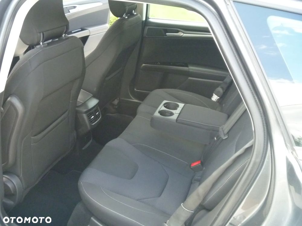 Ford Mondeo 2.0 TDCi Titanium PowerShift - 25
