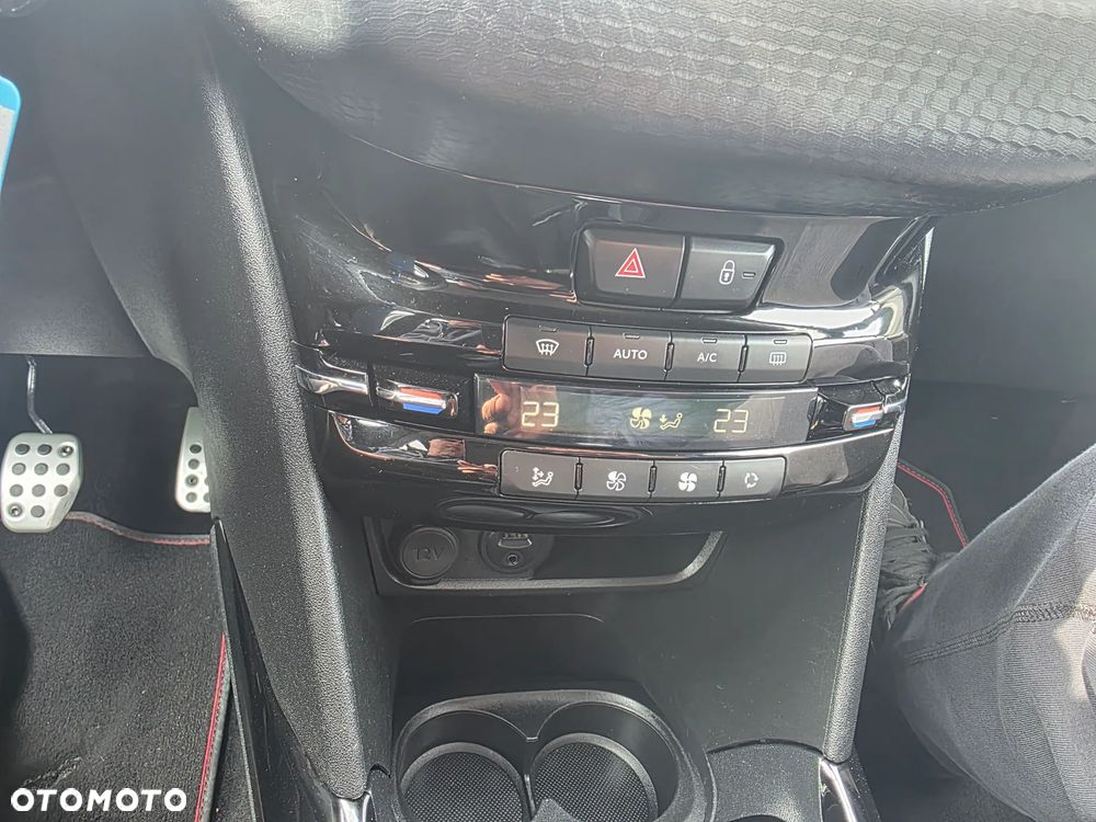 Peugeot 2008 PureTech 130 Stop&Start GT-Line Edition - 17