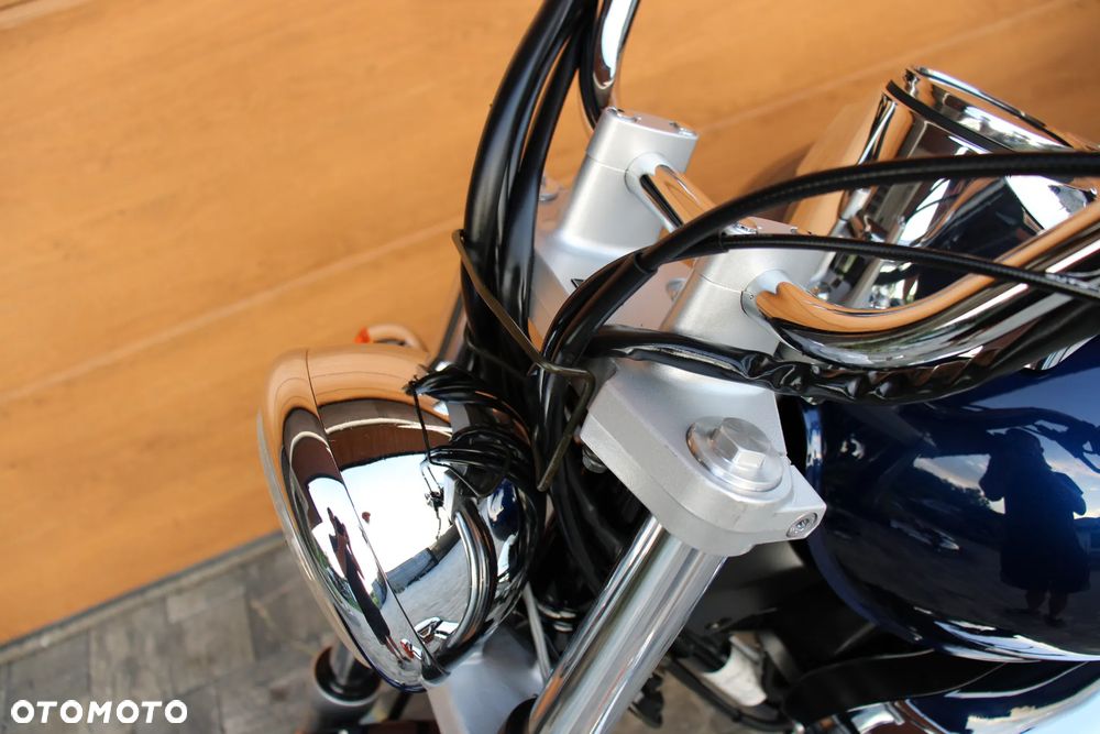 Suzuki Intruder - 29