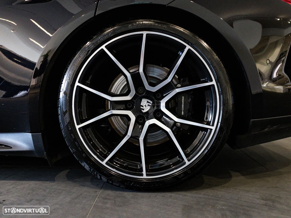 Porsche Taycan Sport Turismo - 13