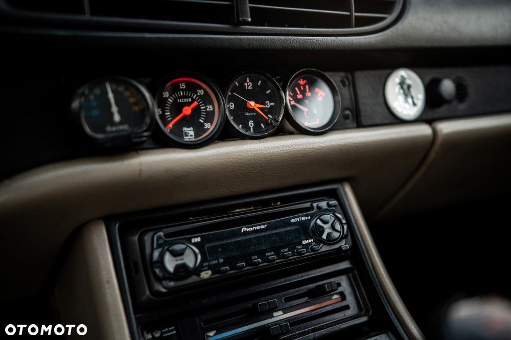 Porsche 944 - 4