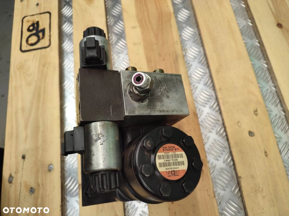 Orbitrol Cat TH 560 (Danfoss 675000-671) - 9