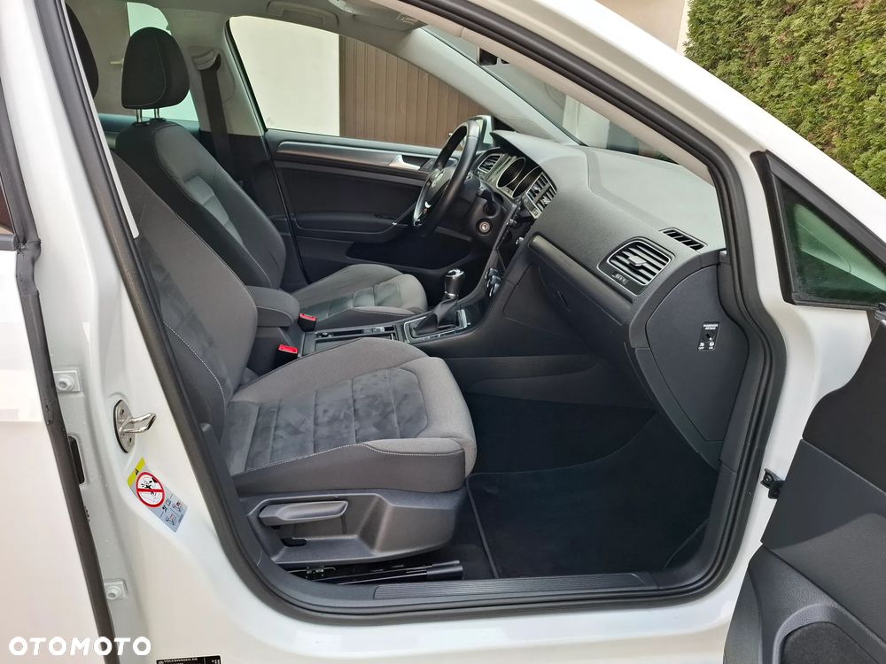 Volkswagen Golf 1.5 TSI OPF R-Line - 12