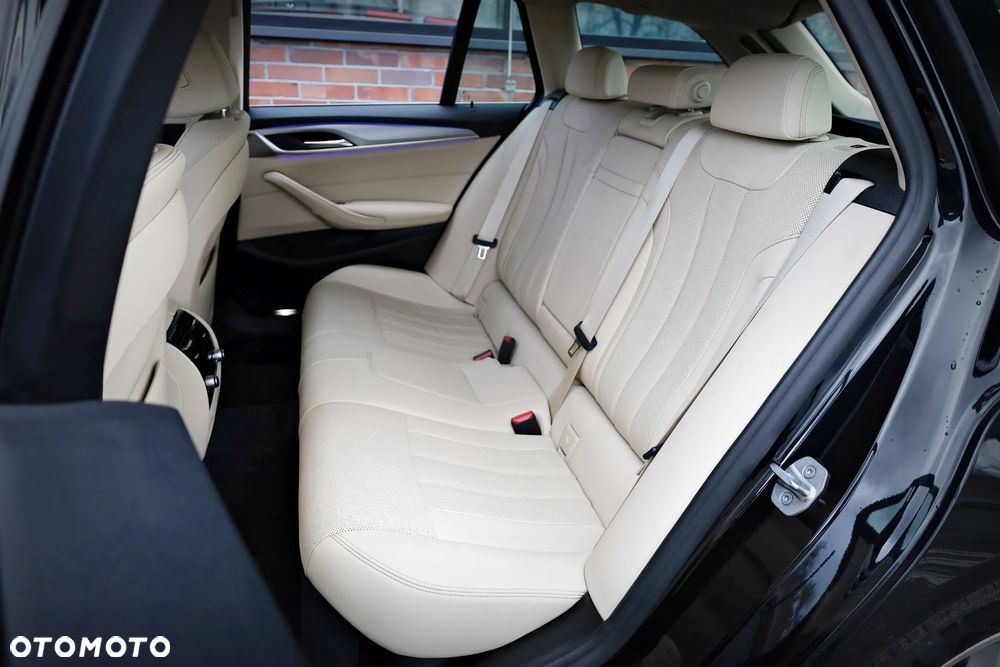 BMW Seria 5 - 22