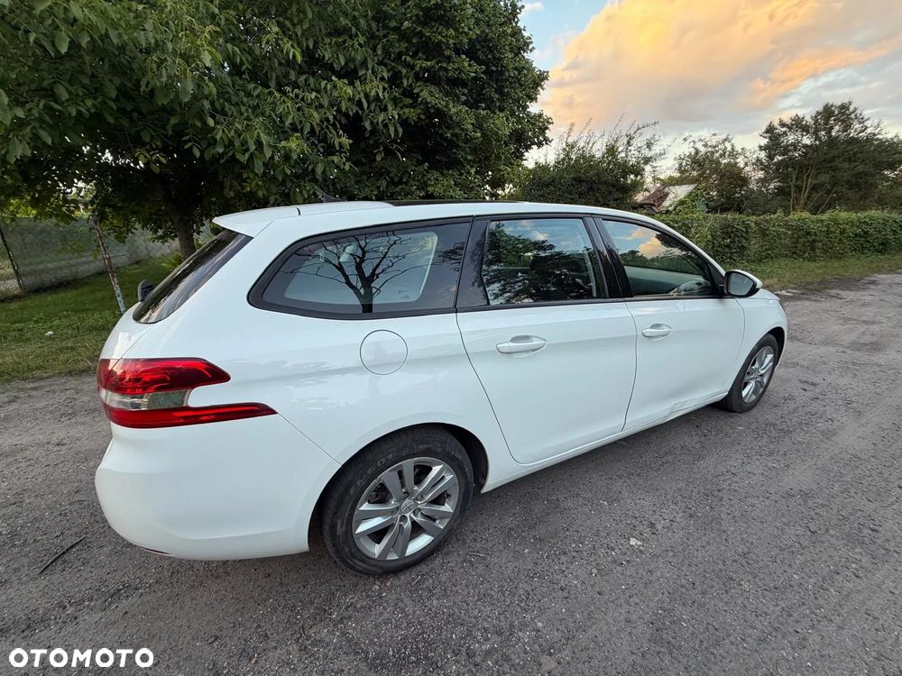 Peugeot 308 1.6 BlueHDi Allure S&S - 8