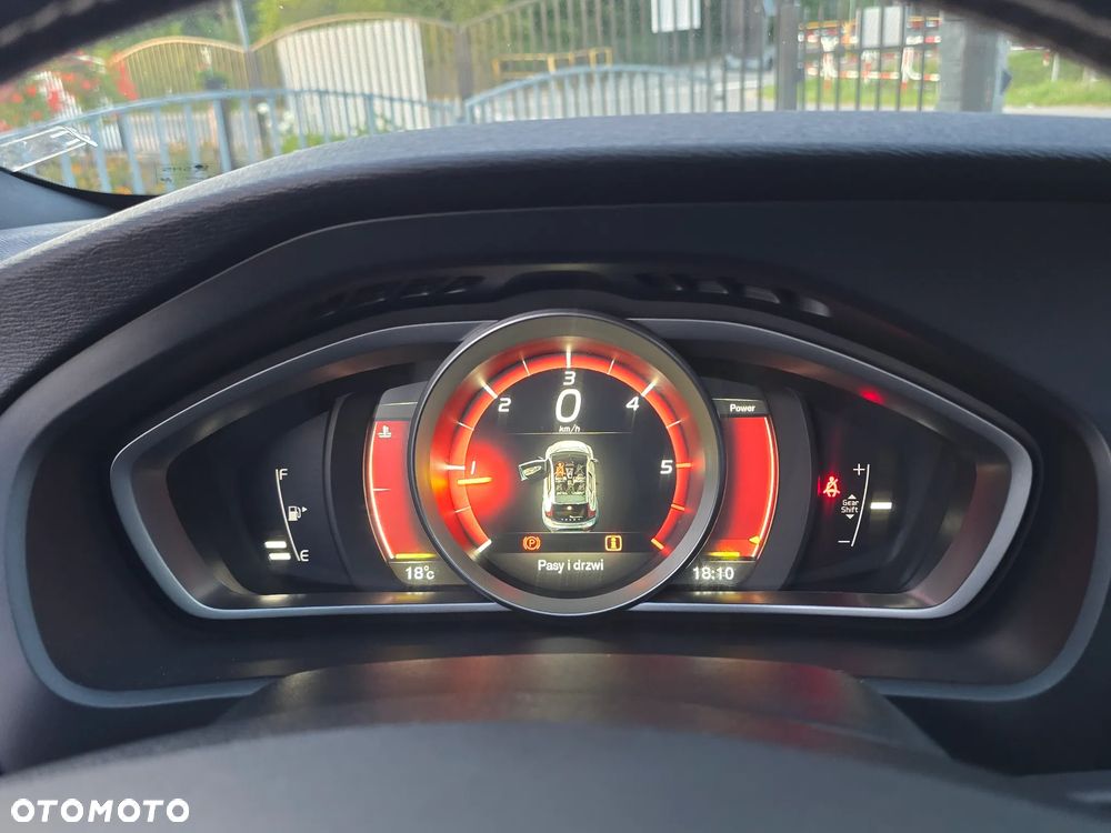 Volvo V40 D2 RDesign - 36