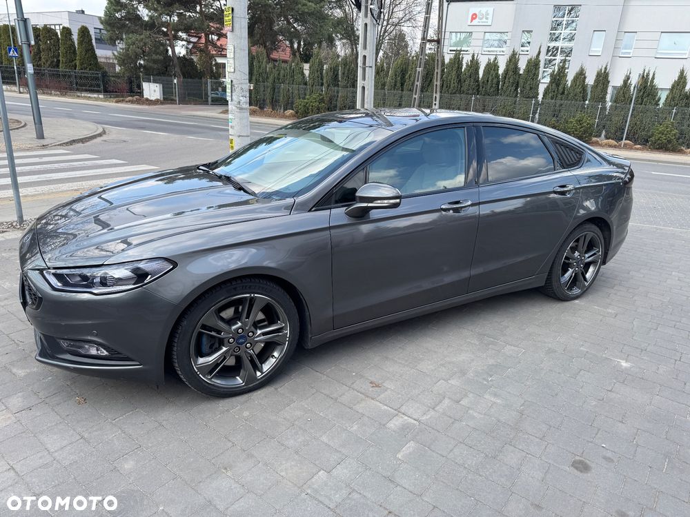 Ford Fusion - 4