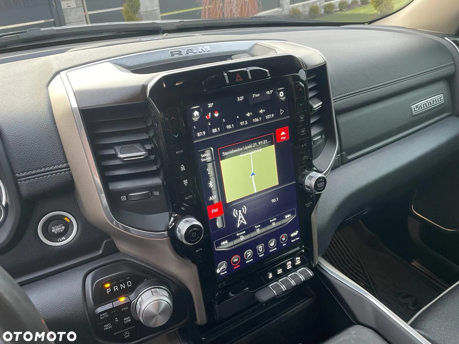 RAM 1500 5.7 Crew Cab Laramie - 6