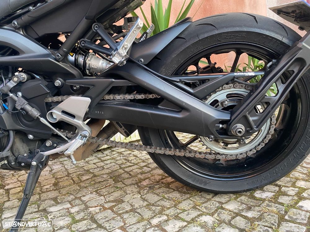 Yamaha MT-09 - 11