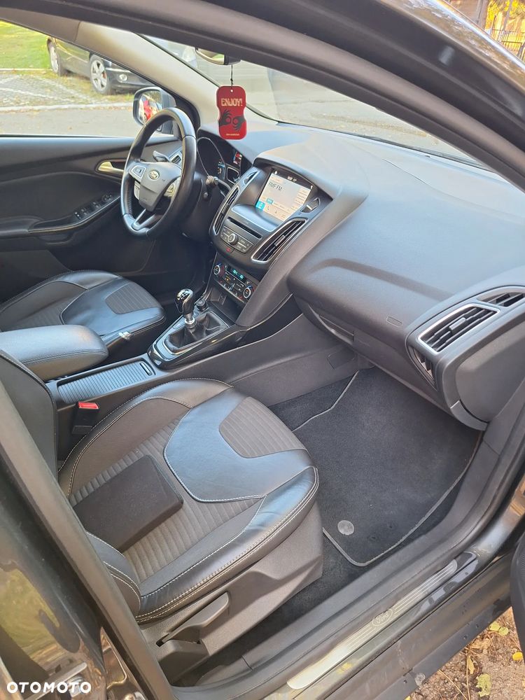 Ford Focus - 11