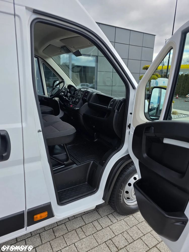 Peugeot Boxer L4H2 Extra Long 2.2 Diesel 165 Koni BEZWYPADKOWY z Polskiego Salonu I Model 2023 rok IPierwszy i Jedyny Właściciel I SERWISOWANY I Wyjątkowo Atrakcyjny Egzemplarz I - 26