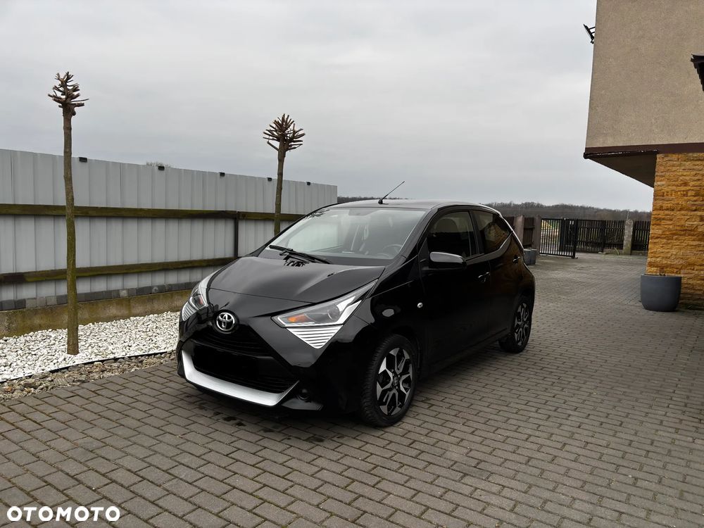 Toyota Aygo x-play - 2