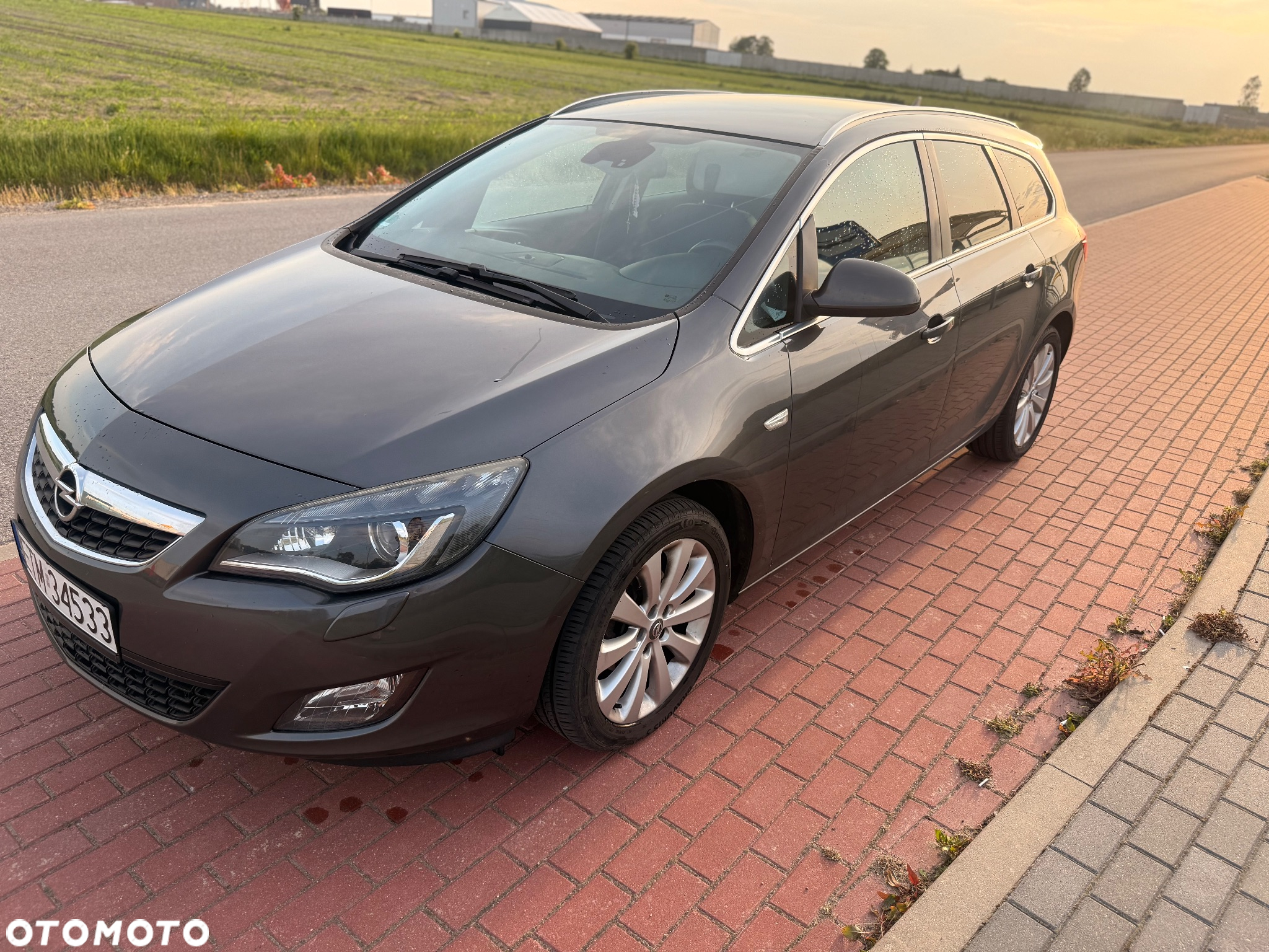 Opel Astra 1.4 Turbo Sports Tourer - 2