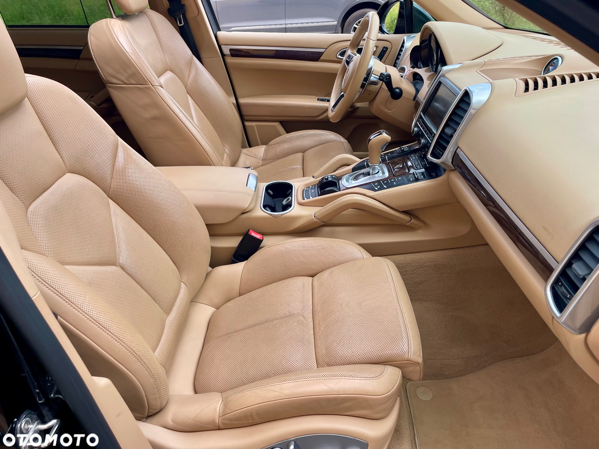 Porsche Cayenne S Platinum Edition - 14