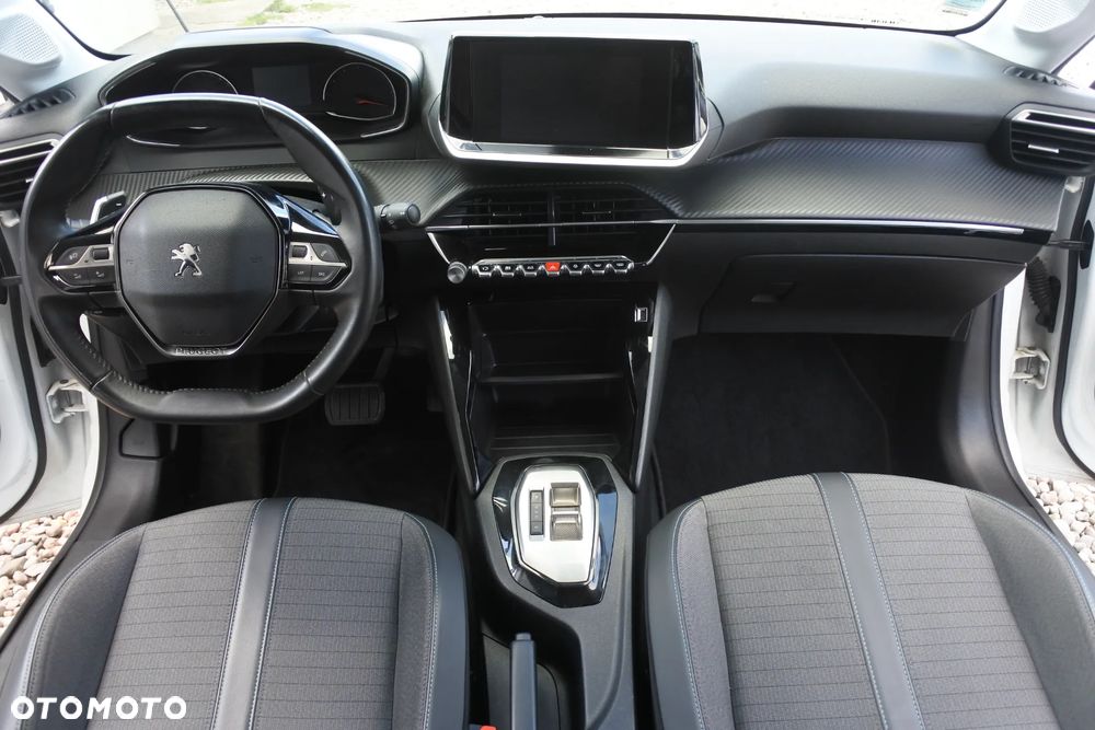 Peugeot 208 1.2 PureTech Allure S&S EAT8 - 11