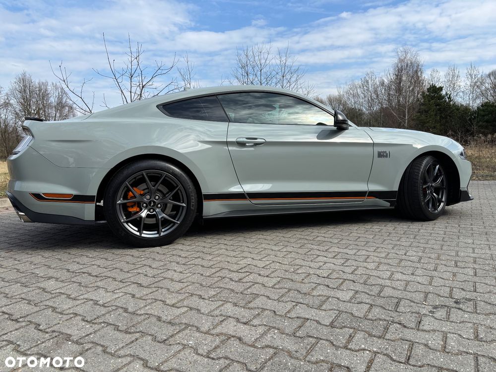 Ford Mustang - 3