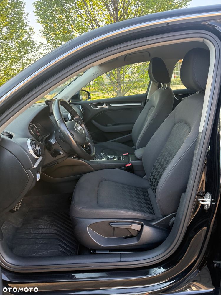 Audi A3 Sportback - 16