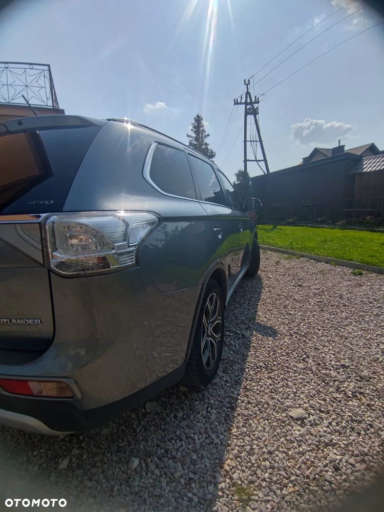 Mitsubishi Outlander - 3